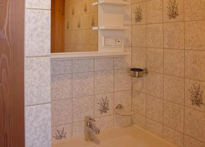 Am See-neu Mit Balkon Lägenhet